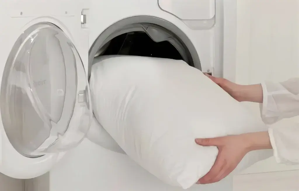Gối lông vũ là gì? Tìm hiểu chi tiết về loại gối "quý tộc" này, Địa chỉ mua uy tín?