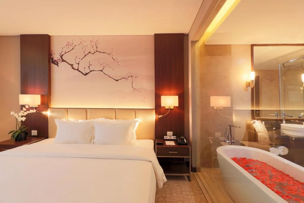 Grand Vista Hotel